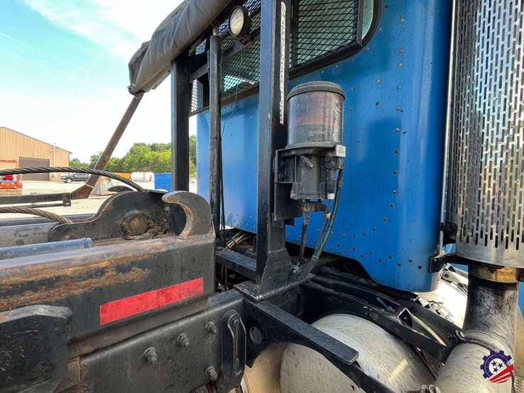 2008-peterbilt-340-image-45
