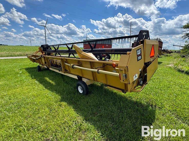caterpillar-f30-image-5