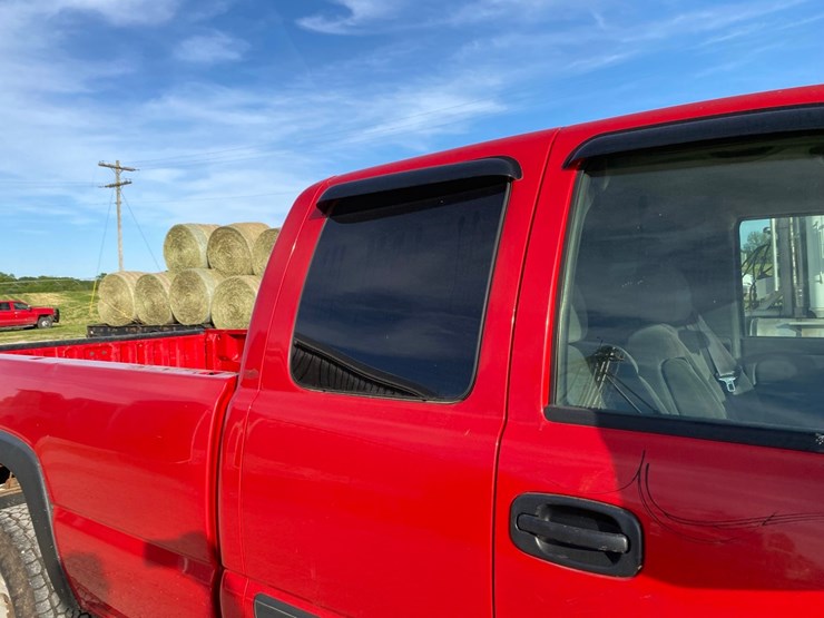 2005-chevrolet-2500-image-14