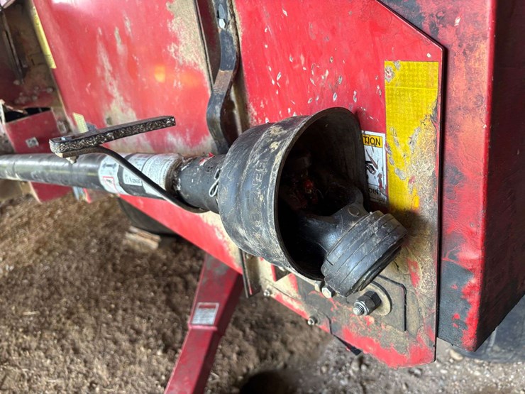 h&s-7+4-hd-silage-wagon-image-9