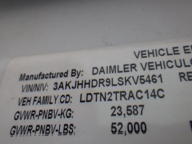 2020-freightliner-cascadia-126-image-27