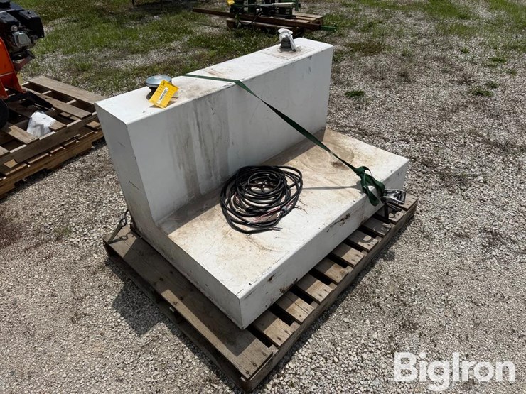 110-gal-steel-transfer-tank-image-3