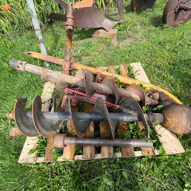 #9926 • Post Hole Digger for Tractor with Extra Auger