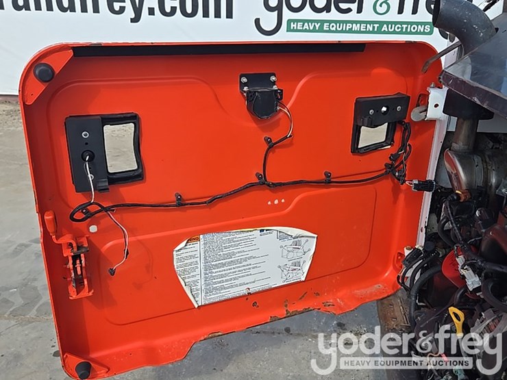 2019-bobcat-s450-image-33