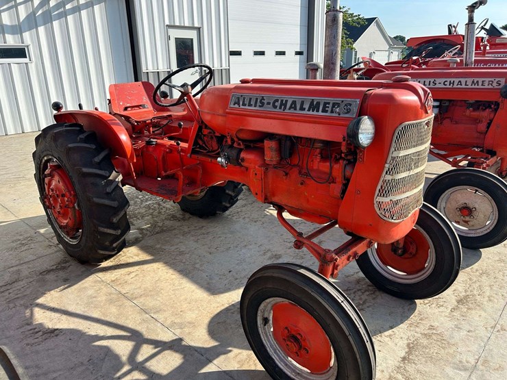 ac-d10-series-ii-tractor-image-1