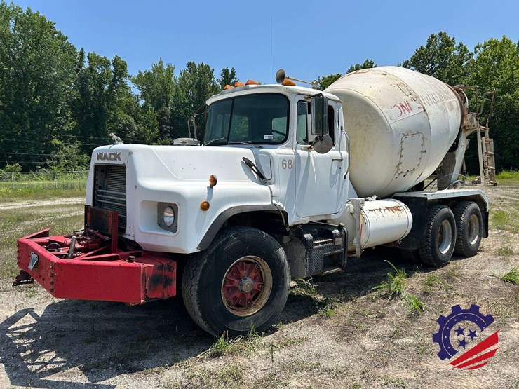 1988-mack-dm690s-image-17