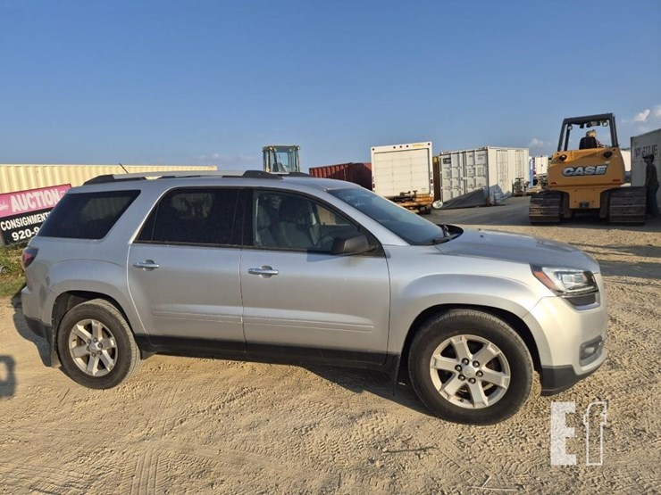 2015-gmc-acadia-image-7