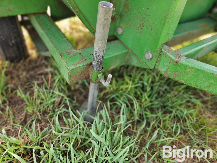john-deere-65-image-18