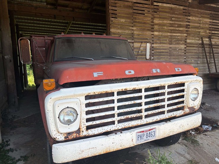 1975-ford-600-image-2