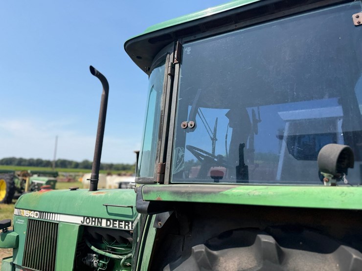 1981-john-deere-1640-image-23