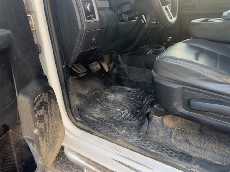 2018-dodge-ram-2500-image-33