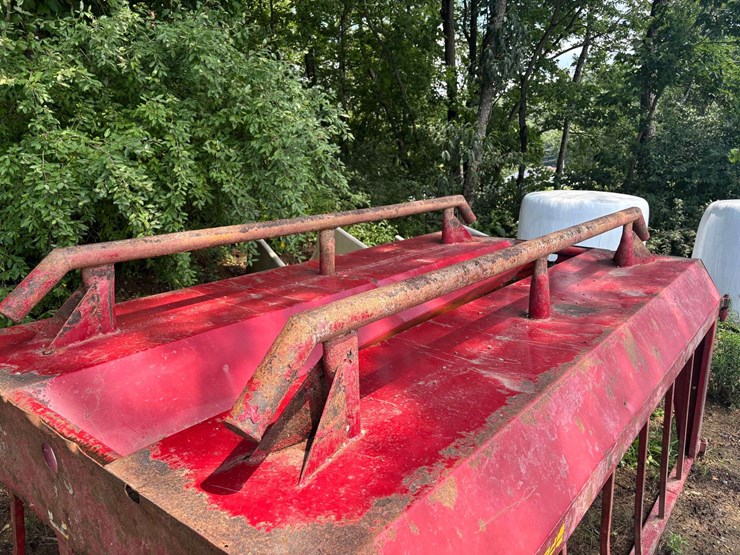 pequea-s10es-cattle-feeder-image-2