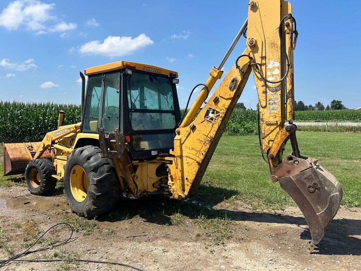 jd-410d-backhoe-image-3