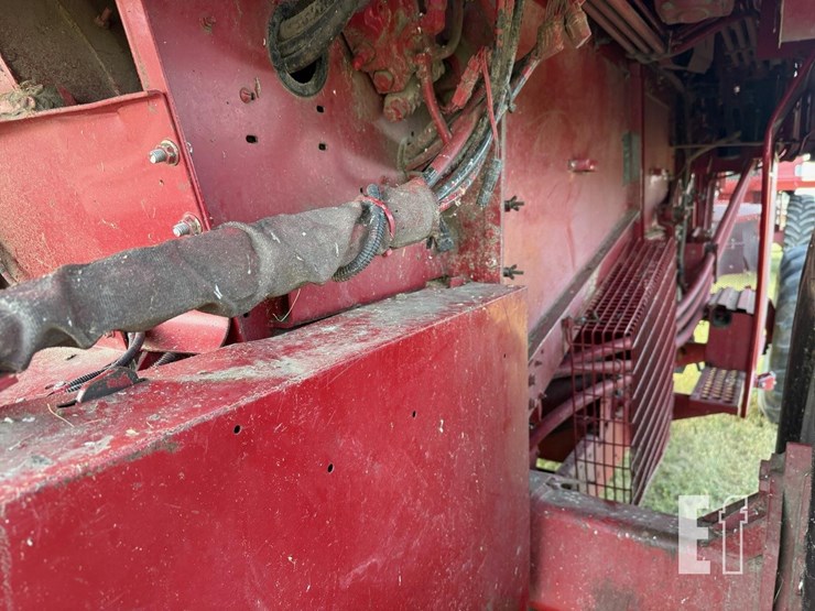 1997-case-ih-2188-image-32