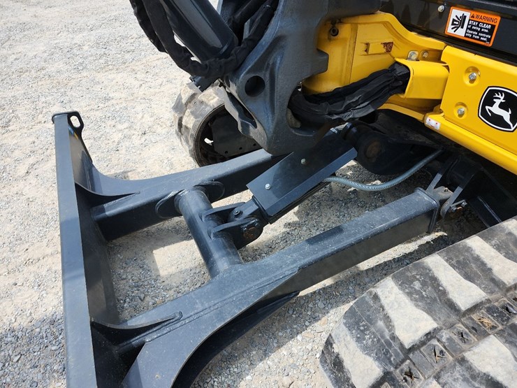 2022-deere-60g-image-18