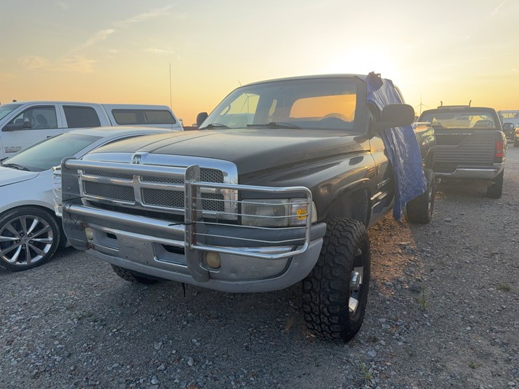 2001-dodge-ram-2500-image-1