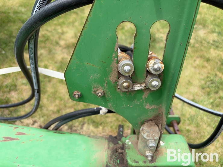 john-deere-1590-image-11