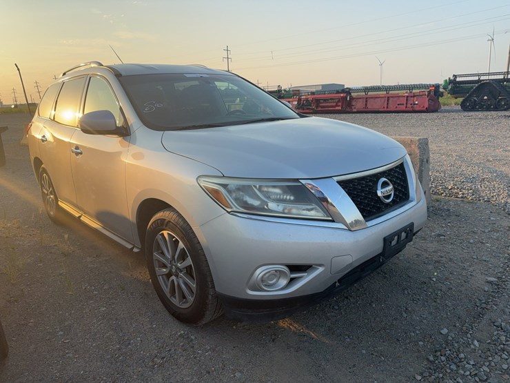 2016-nissan-pathfinder-image-3