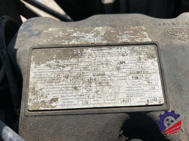 1997-mack-dm690s-image-45