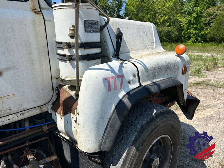 1997-mack-dm-concrete-mixer-truck-image-54