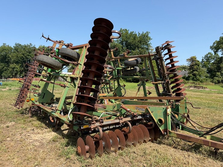 john-deere-726-image-4