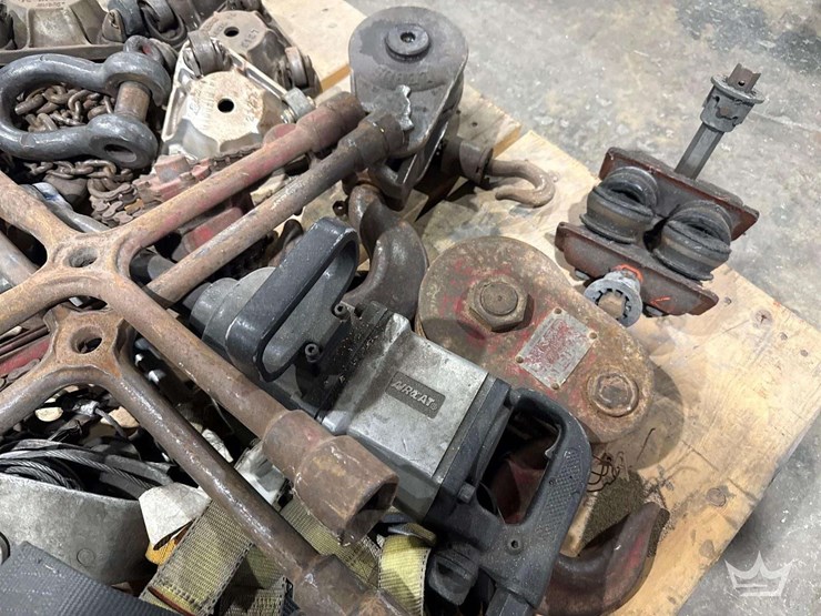 pallet-of-miscellaneous-small-equipment-image-9