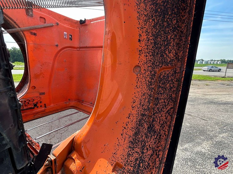 2016-peterbilt-367-image-100