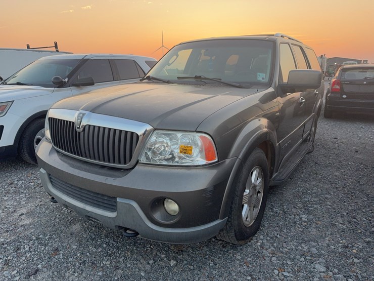 2003-lincoln-navigator-image-1
