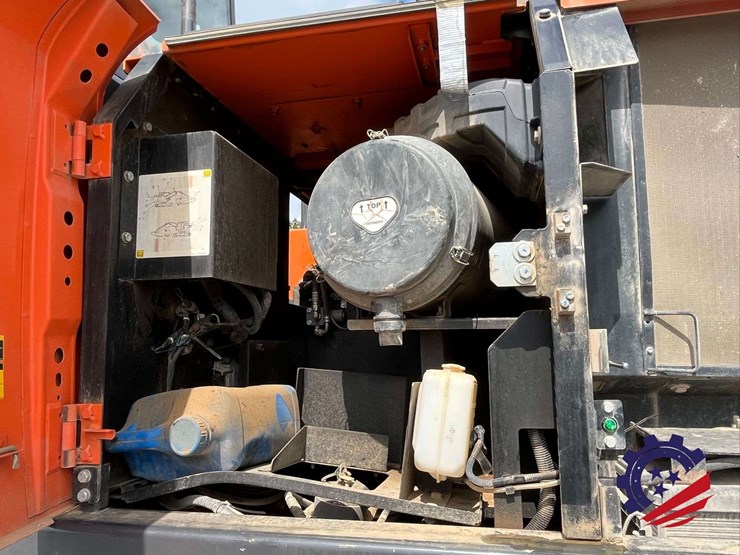 2018-hitachi-zx300-lc-6n-image-52