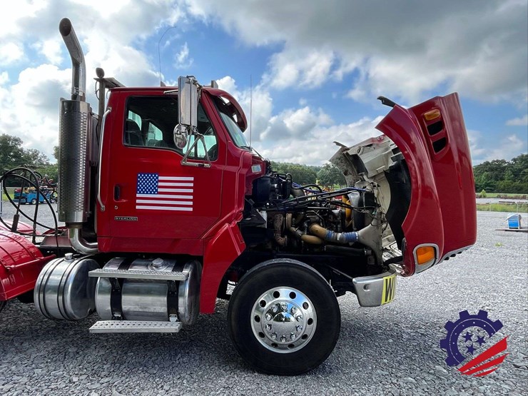 2007-sterling-l9500-image-54