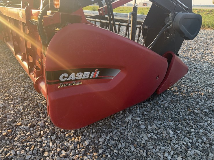 2014-case-ih-3162-image-34