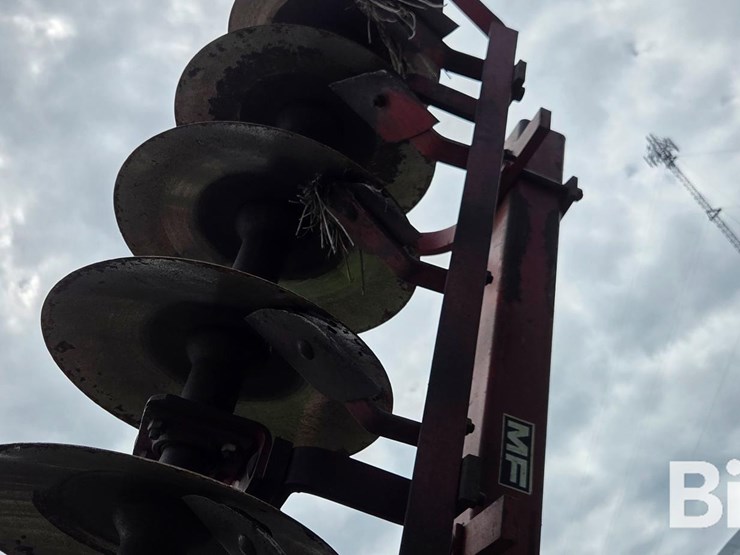 massey-ferguson-820-image-20