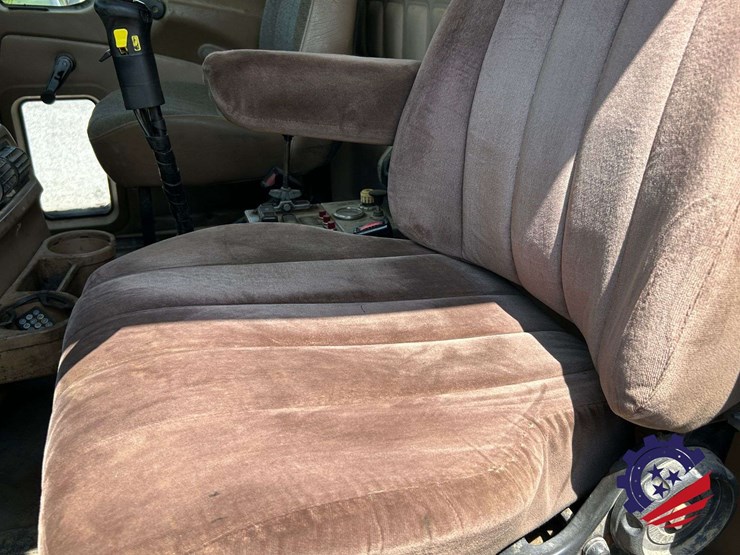 2007-mack-granite-cv713-image-73