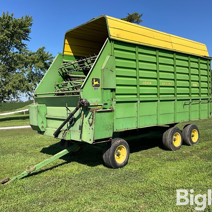 JOHN DEERE 716