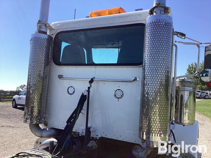2006-peterbilt-378-image-15