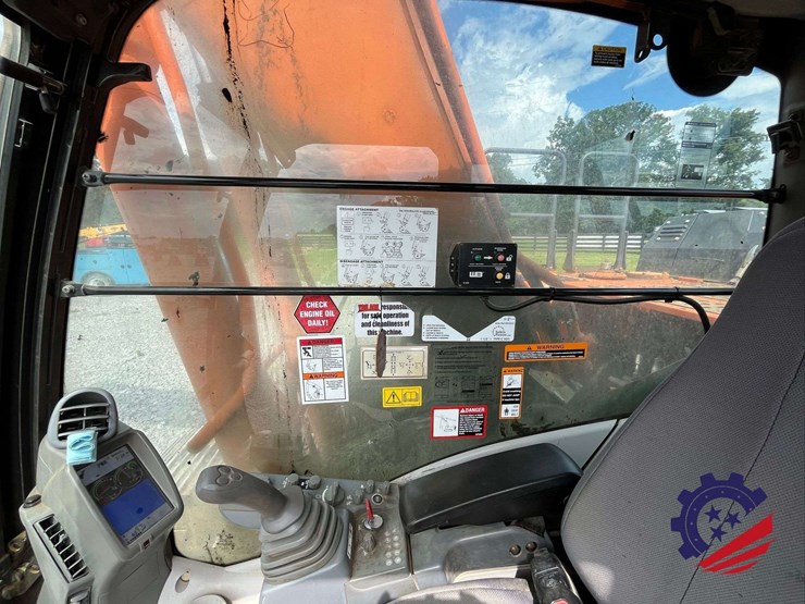 2018-hitachi-zx300-lc-6n-image-89