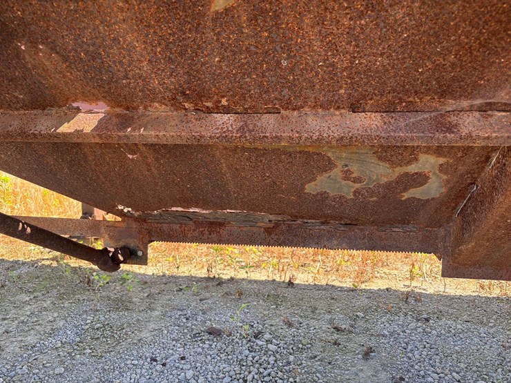 1995-wheeler-hopper-bottom-image-16