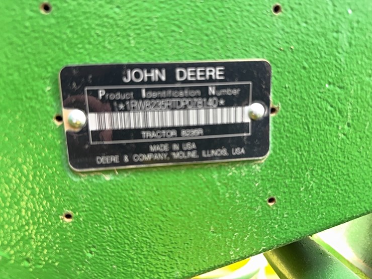 2013-john-deere-8235r-image-45