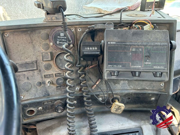 1992-mack-dm600gk-rear-discharge-(glider-kit)-concrete-mixer-truck-image-62