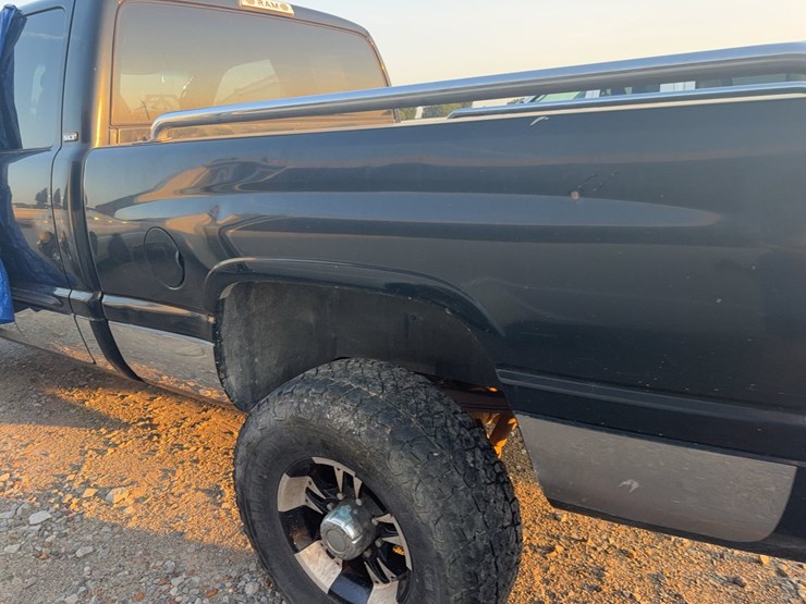 2001-dodge-ram-2500-image-14