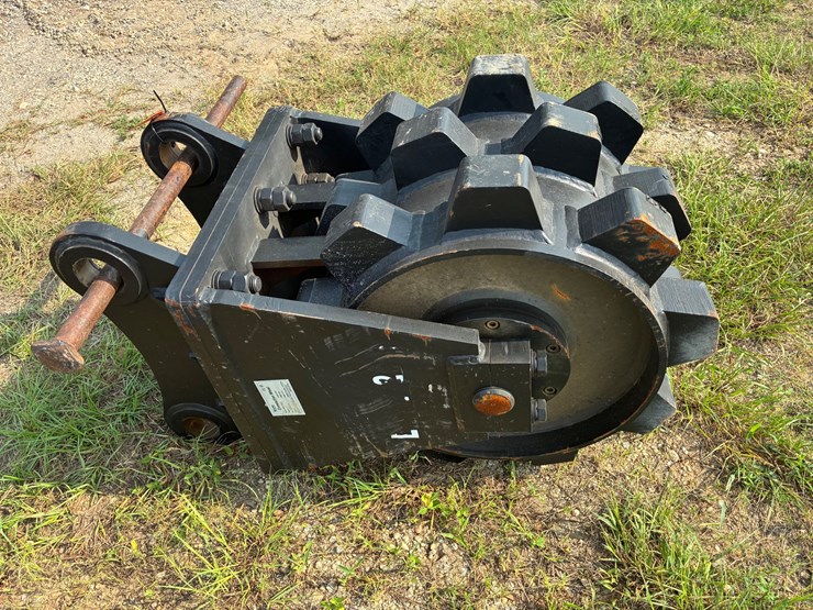 #2423-•-compaction-wheel-image-1