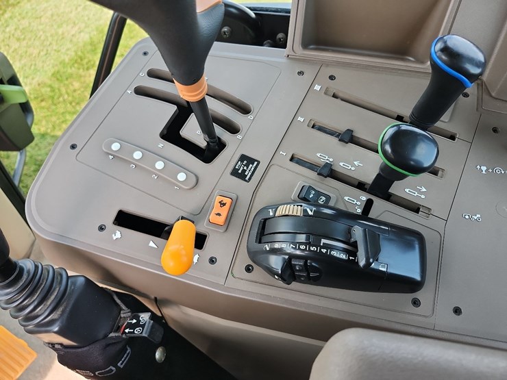 2008-john-deere-7230-image-31