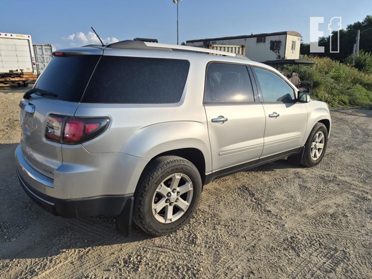 2015-gmc-acadia-image-3