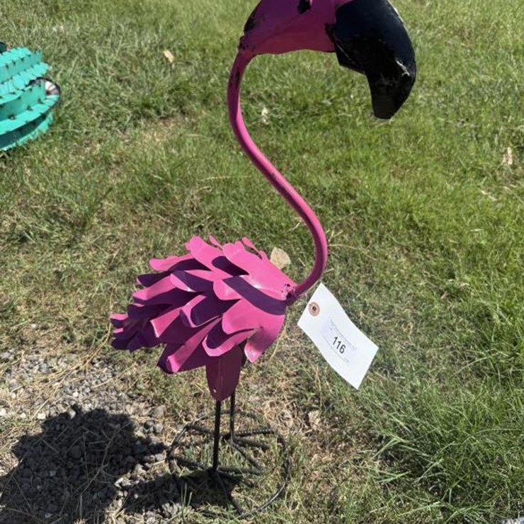 #116 • Metal Art - Flamingo Bobble Head