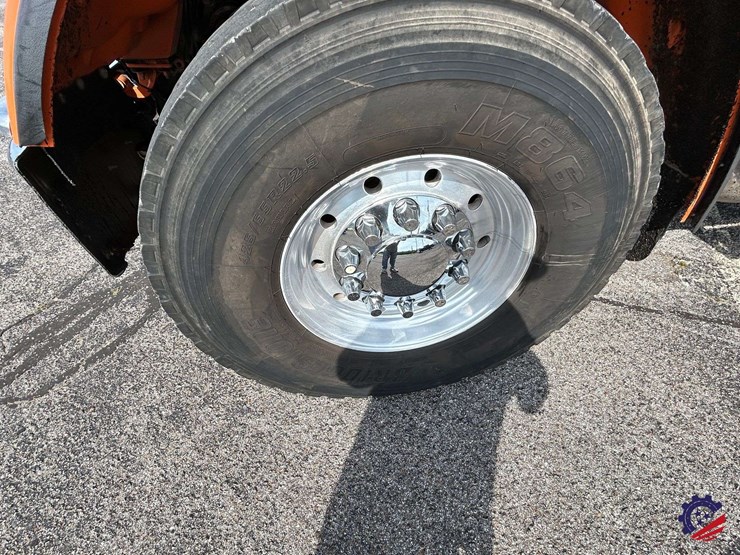 2016-peterbilt-367-image-33