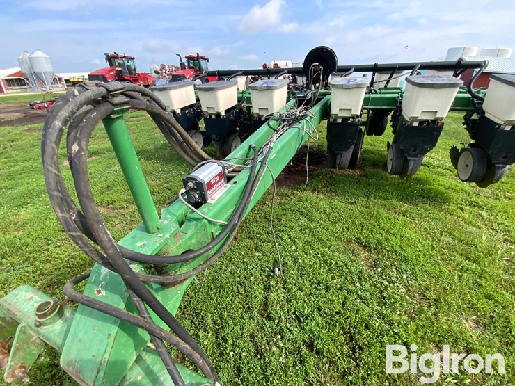 john-deere-7000-image-10