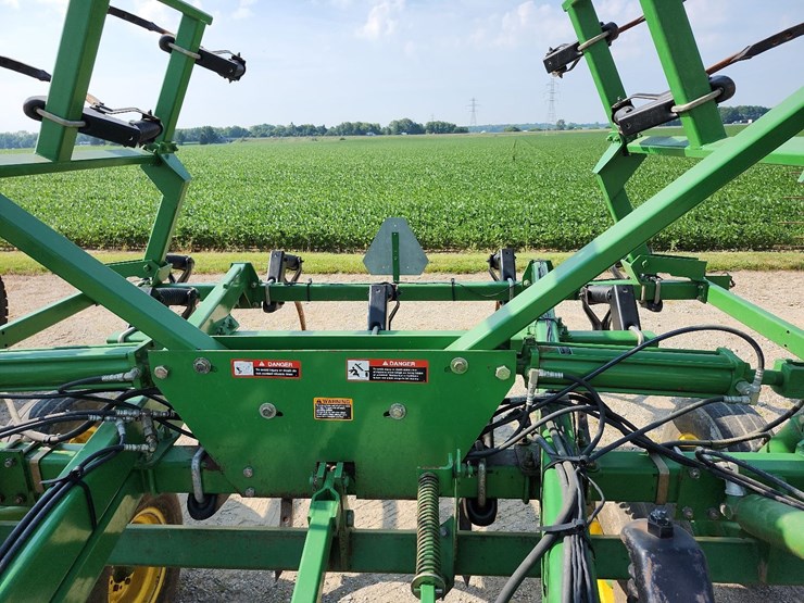 john-deere-714-image-19