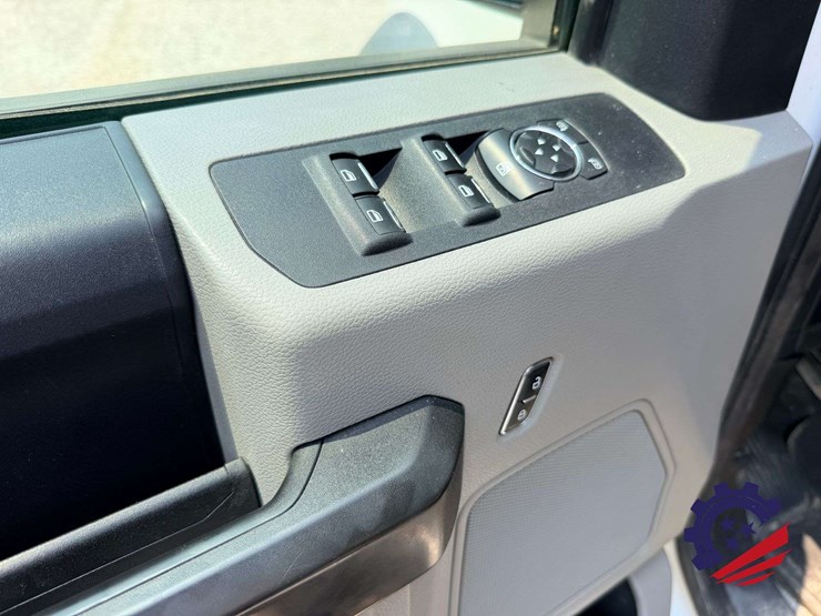 2019-ford-f550-xl-image-107
