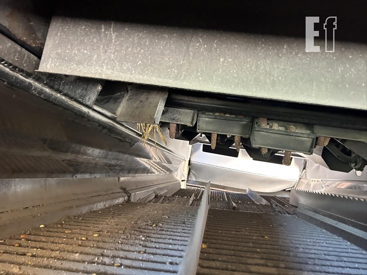 2013-new-holland-cx8080-image-74