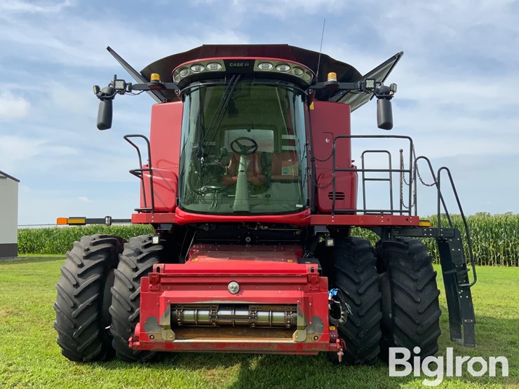 2017-case-ih-8240-image-2